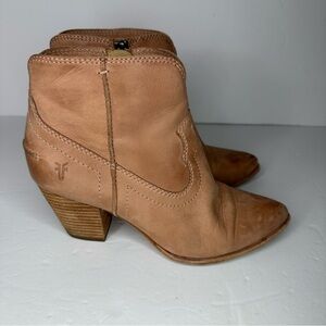 Frye Reina Western Tan Leather Ankle Boots Women’s Size 7M